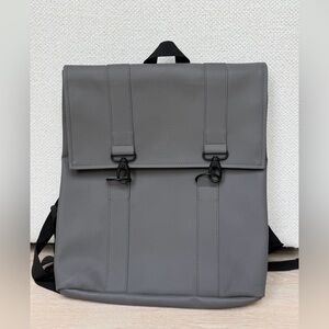 Rains Denmark MSN Messenger Backpack